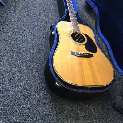 Yamaki YW-30 acoustic guitar made in Japan 1970s In Excellent condition with original hard case image 2