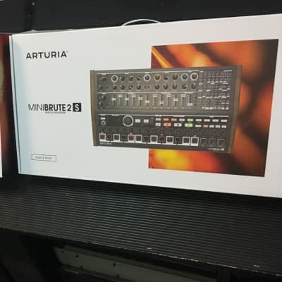 Arturia MiniBrute 2S  Analog Sequencing Synth  //ARMENS//