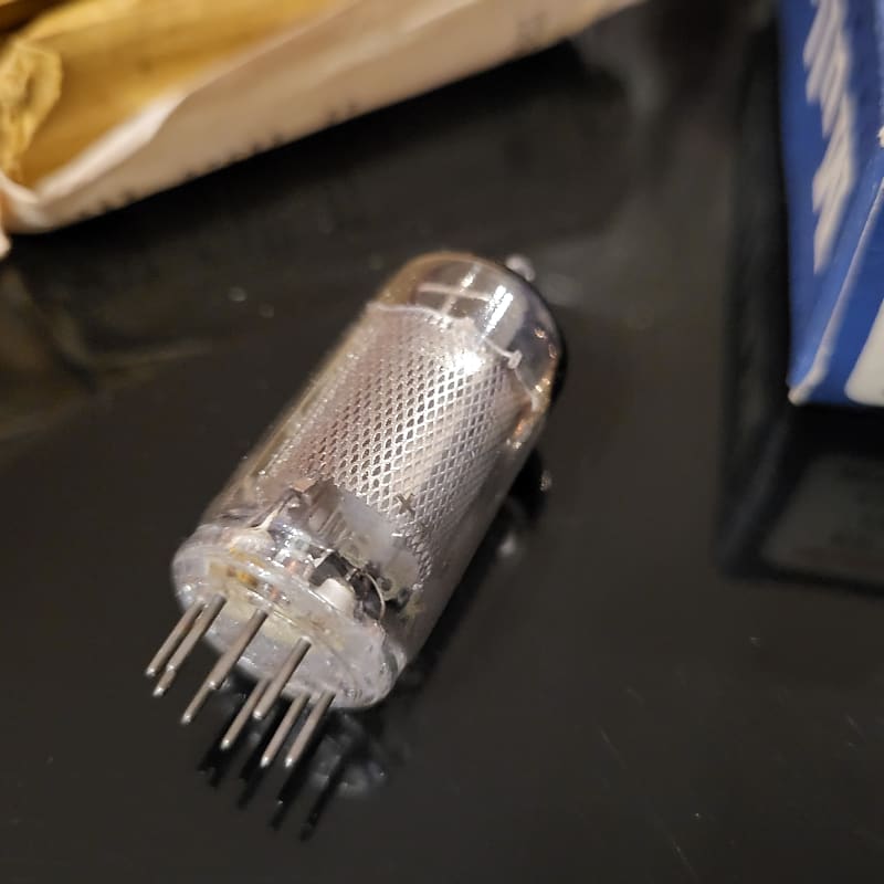 Mullard Blackburn EF86 6267 early type Year 1955 big mesh Mullard Blackburn EF86 6267 early type Year 1955 big mesh
