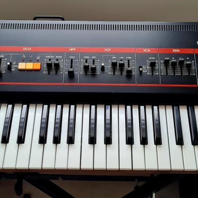 Roland Juno-60 61-Key Polyphonic Synthesizer 1982 - 1984 - Black