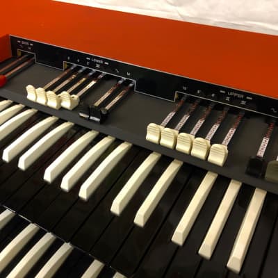 1960's Vox Continental 300 organ with bass pedals imagen 6