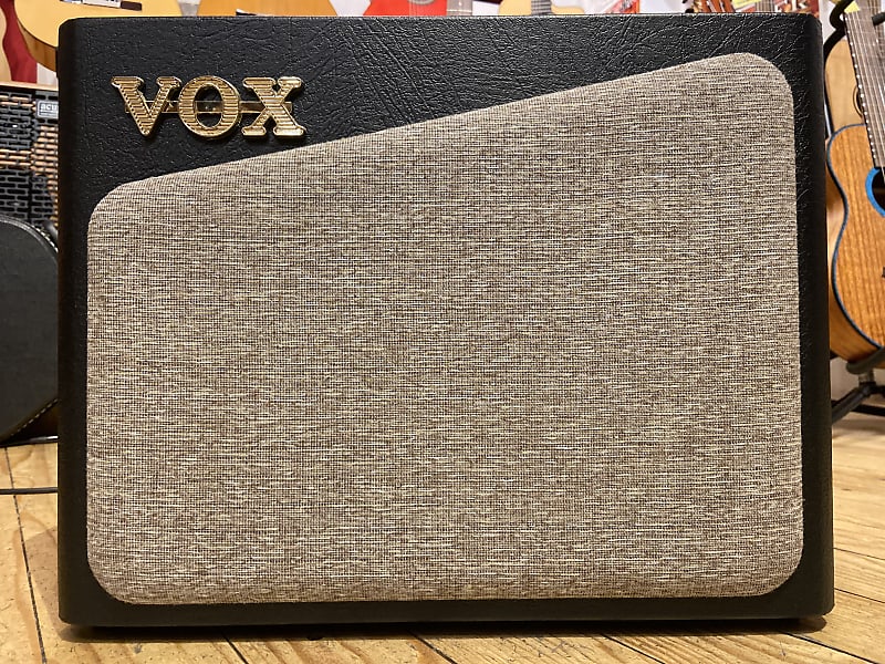 VOX AV15