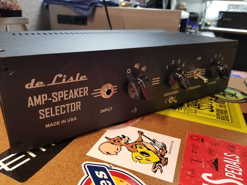 de Lisle AmpSpeaker Selector 4×4 Deluxe Amplifier Reverb