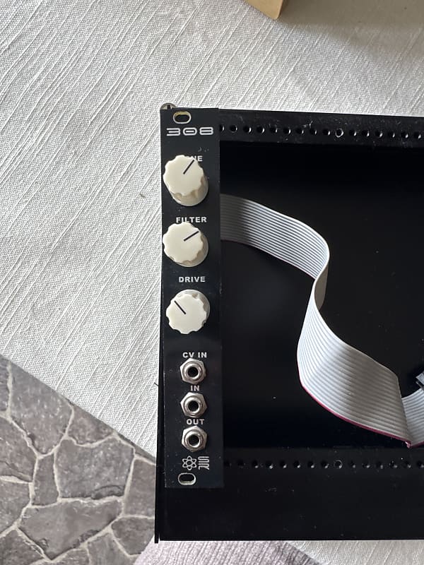Synthrotek 308 Distortion