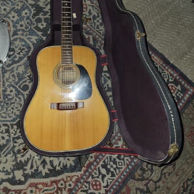 Kiso Suzuki banjos, mandolins, acoustic guitars, classical
