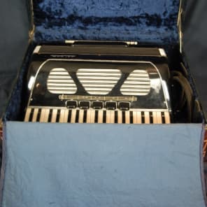 1985 Galanti Accordion, 37 Treble Keys, 80 Bass Keys, Black. image 11