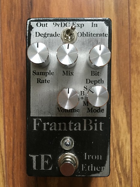 ベース Iron Ether / Franta Bit Demo: Iron Ether FrantaBit — Pedals and Effects