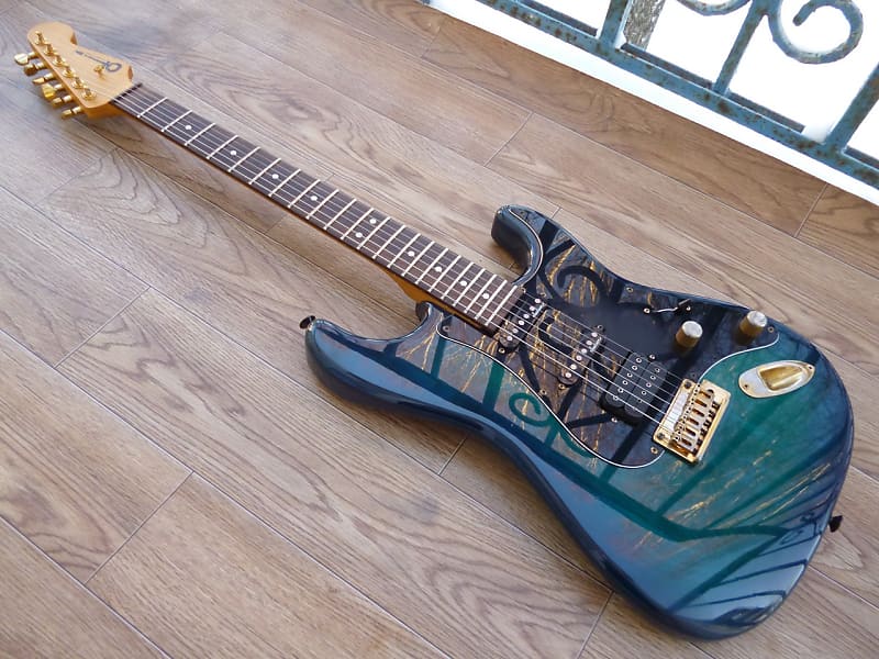CHARVEL シャーベル CST-60 日本製 ストラト 希少カラー グリーン CHARVEL シャーベル CST-60 日本製 ストラト 希少カラー グリーン