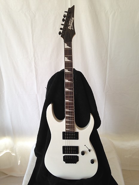 Ibanez 2025 grg 120