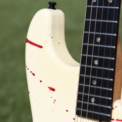 Unboxing a RARE 1983 / 1984 Charvel EVH Striped Guitar