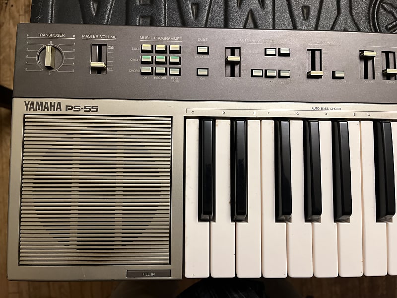 Video: Yamaha PS-55 (Portasound) - Silver | Reverb