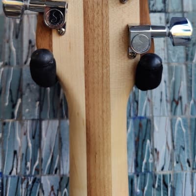 Rickenbacker 330, Walnut image 6