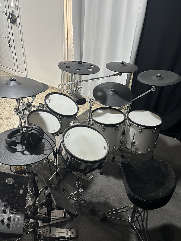 drum-tec Pro Stage PLUS e-drum set with TD-50X module, ATV cymbals, Pearl  pedals, and more - White