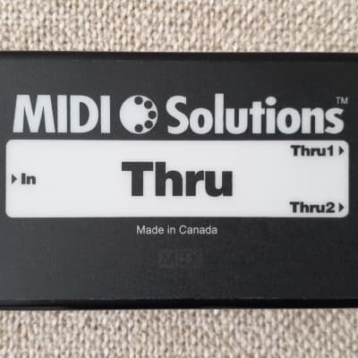 MIDI Solutions MSL THRU 2 Output Active MIDI Thru Box 2010s - Black