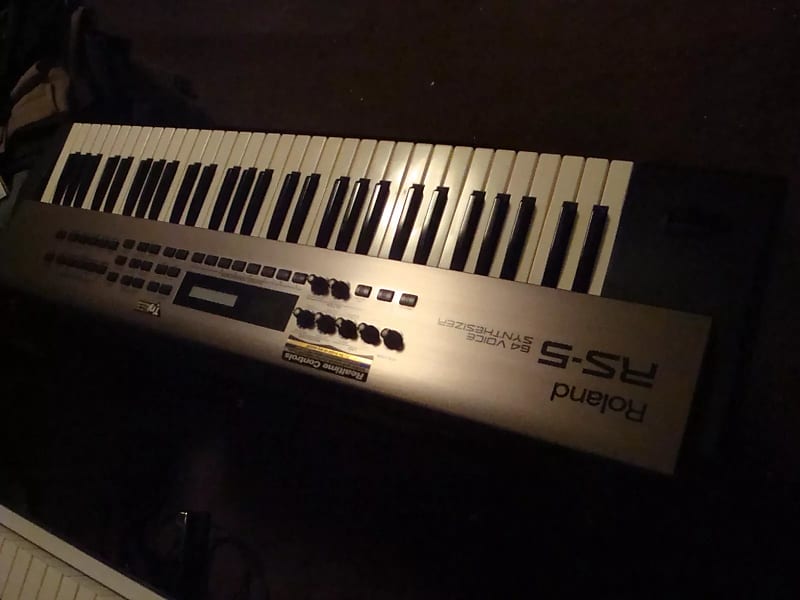 Roland RS-5 61-Key 64-Voice Synthesizer | Reverb