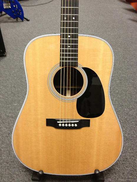 Martin D-28 Standard fishmanピックアップ アコースティックギター】Martin（マーチン）D-28 Standard