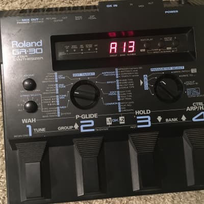 Roland GR-30 guitar synthesizer pedal Black chasis made in Japan image 5