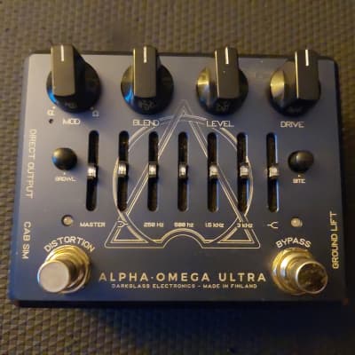 Darkglass Electronics Black Alpha Omega Ultra distortion pedal