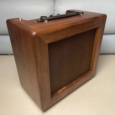LeTone 5F2a / 5F1 Champ Handwired 5 Watt 1x8' Combo Amplifier with walnut cabinet image 1