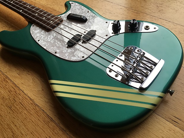 Fender mustang outlet bass cij