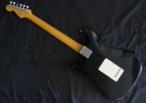 Squier Fender Japan Vintage 62 JV Strat Black RARE w/ Gig