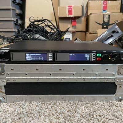Shure AXT600 470-952 MHz Axient Wireless Spectrum Manager Digital Wireless IEM Showlink image 1