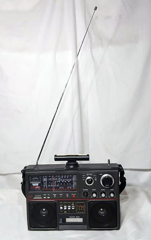 Vintage 1971 Electro Brand Short Wave Radio w Cassette Model No. 2971