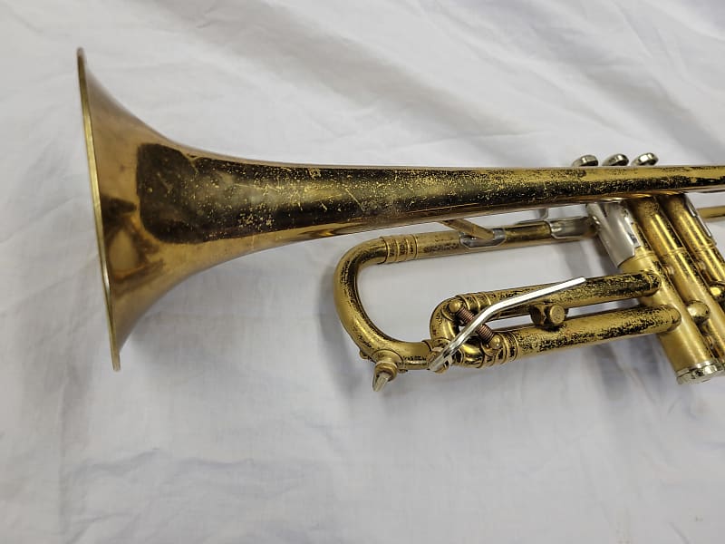 Getzen Bb Brass Lacquer Trumpet