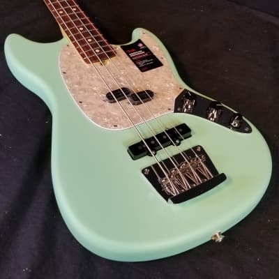 Fender American Performer Mustang Electric Bass Guitar, Rosewood Fingerboard, Satin Surf Green, Bag image 5