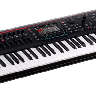 Roland Fantom-07 synthesizer keyboard image 4