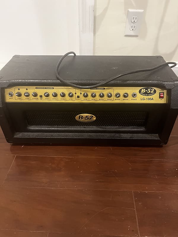 B52 LG100A 2010’s Black/Gold Reverb