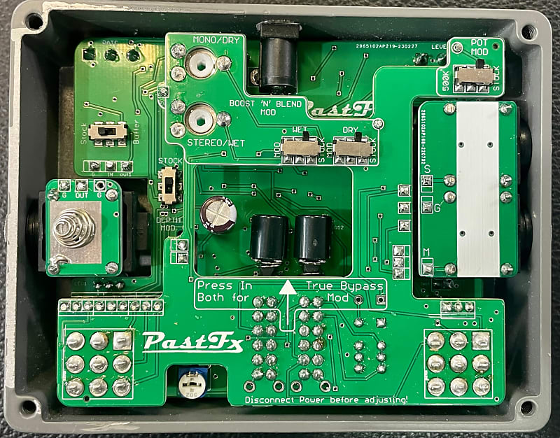 PastFx Chorus Ensemble MN3007 + True Bypass Mod! ( Ce-1 / Ce 1 / Ce1 Clone )