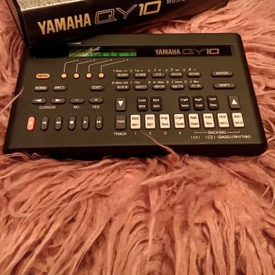 Yamaha QY10 image 1