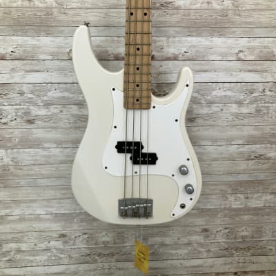 Used Peavey FURY Bass Guitar for sale