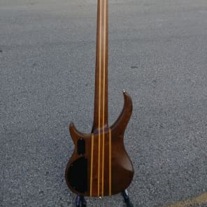 Peavey Cirrus Made in USA 5 String Walnut Bass Guitar image 3