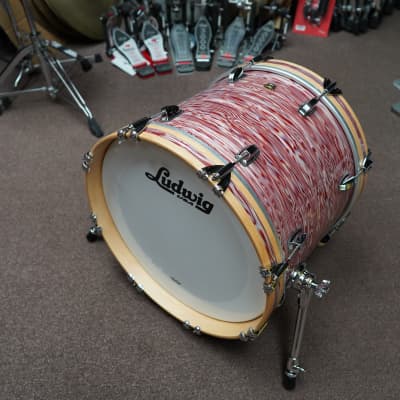 Ludwig18''USA Classic Series Pink Oyster Pearl 14 x 18" Maple Bass Drum w/ Natural Satin Maple Hoops image 6