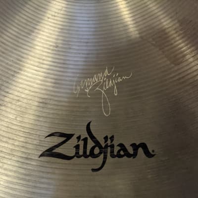 Avedis Zildjian 18" Classic Orchestral Medium-Light Cymbal - Looks And Sounds Great! image 6