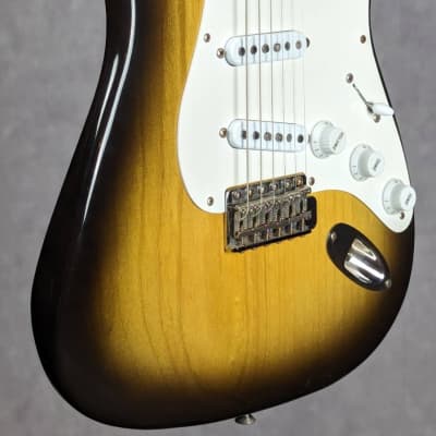 1991 Fender Custom Shop '54 Stratocaster Reissue - 2 Tone Sunburst image 3