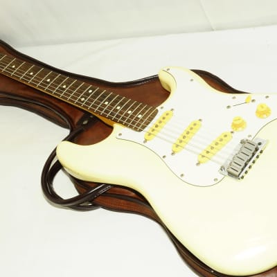 レア‼︎】Fender 1988 ストラトキャスター Gastelum - メルカリ