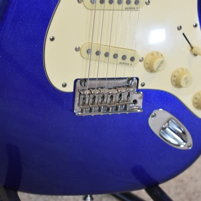 Fender American Standard Stratocaster - 2012 - Mystic Blue - USA - w/ Deluxe Fender Travel Case image 5