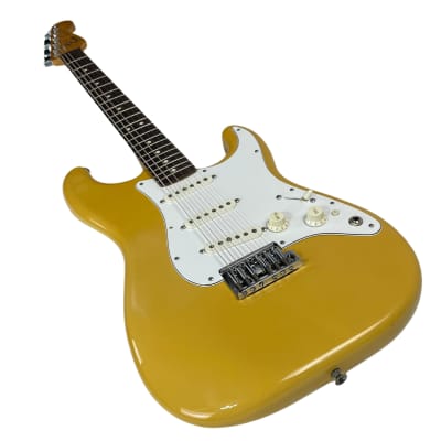 Fender Standard Stratocaster (1983 - 1984) | Reverb