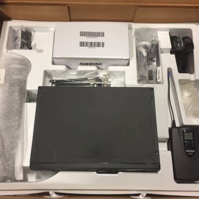 Shure ULXS124/85-G3 Wireless Combo Microphone System image 1