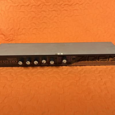 Zoom studio 1201 modulated reverb? - Gearspace