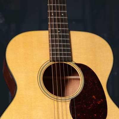 Martin 000-18 Acoustic Guitar with Hardshell Case image 3