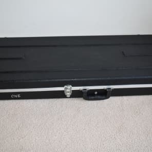 CNB Guitar Hard Case for Strat Tele and more Black image 2