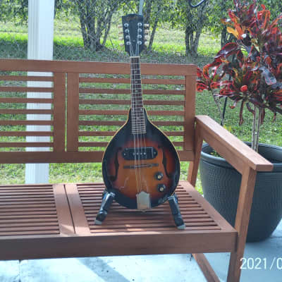 Gibson EM-150 Electric Mandolin 1968 - Sunburst image 1