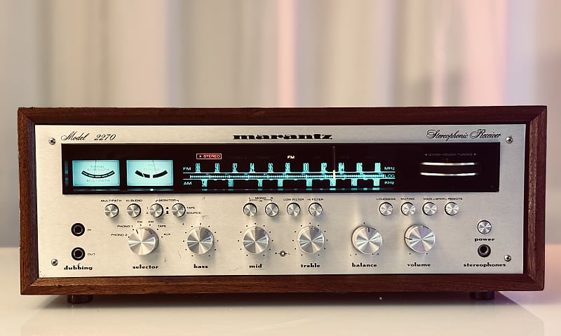 Vintage Marantz 2270 AM/FM Receiver with Wood Case - Serviced+ Cleaned  			
