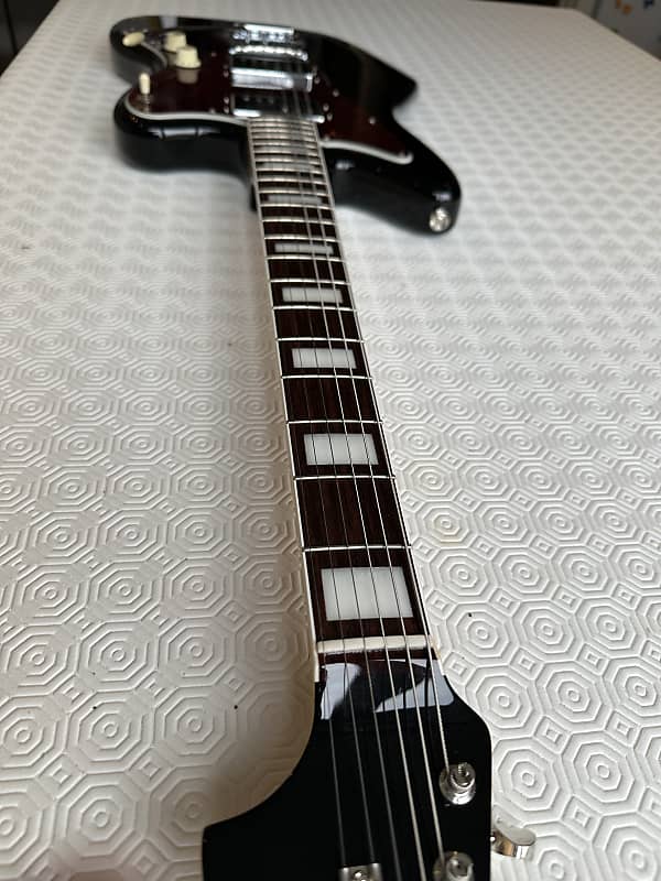 Fender LIMITED EDITION MADE IN JAPAN TRADITIONAL '60S Fender LIMITED EDITION MADE IN JAPAN TRADITIONAL '60S