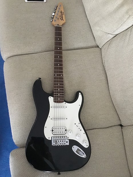 Fender starcaster black and white top