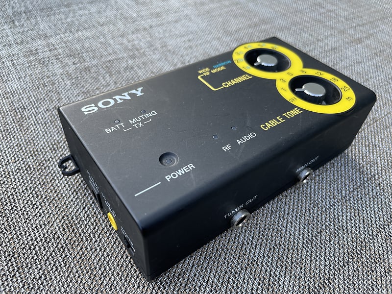 Sony DWZ-B30GB Digital Guitar Wireless Reviews | Sweetwater